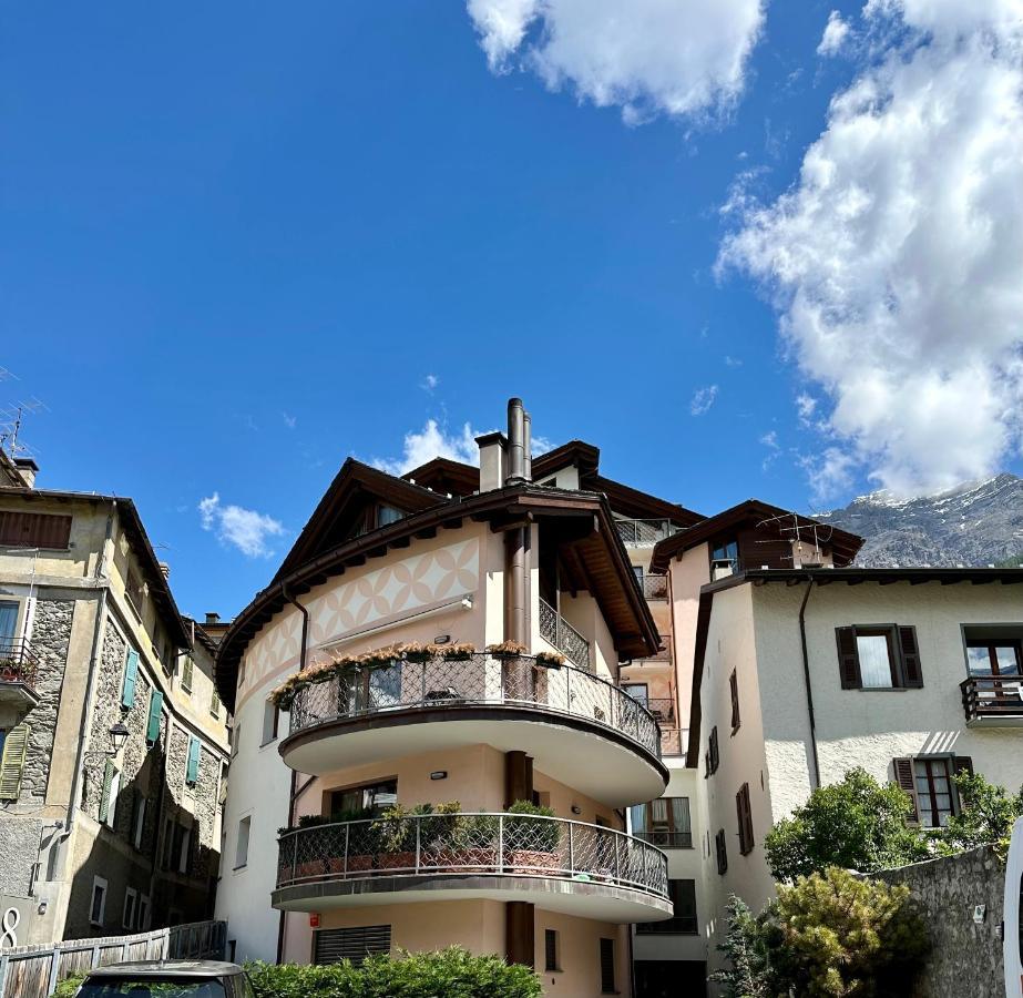 Alpine Escape Apartment Бормио Екстериор снимка
